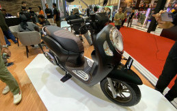 New Honda Scoopy dengan Warna dan Striping Baru Meluncur di IMOS+ 2023