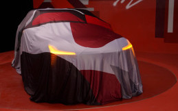 Mitsubishi Motors Rilis Foto The New SUV Diselimuti Kain Selubung