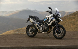 New Triumph Tiger 1200 Alpine Edition Punya Fitur ADAS