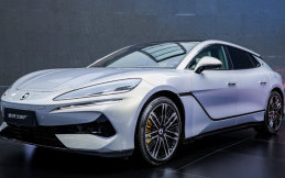 Luncurkan Denza Z9 GT di Eropa, Hadir dalam Varian EV dan Hybrid