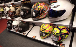 Beli Murah Demi Kejar Gengsi, Nyawa Jadi Taruhan Kalau Sobat Pakai Helm Palsu