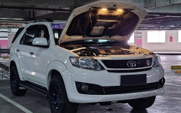 Percantik Tampilan Mesin Mobil, Pasang Lampu Engine Bay
