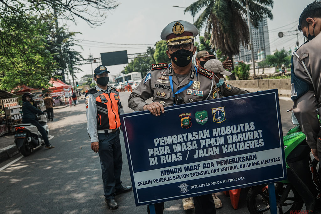 Batasi Aktivitas Warga Masuk Jakarta, 'Dikunci'