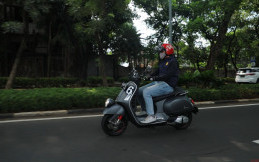 First Ride - Menjajal Singkat Vespa Sei Giorni II Edition