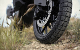 Bridgestone Battlax AT41, Bisa untuk Off-Road Ringan 