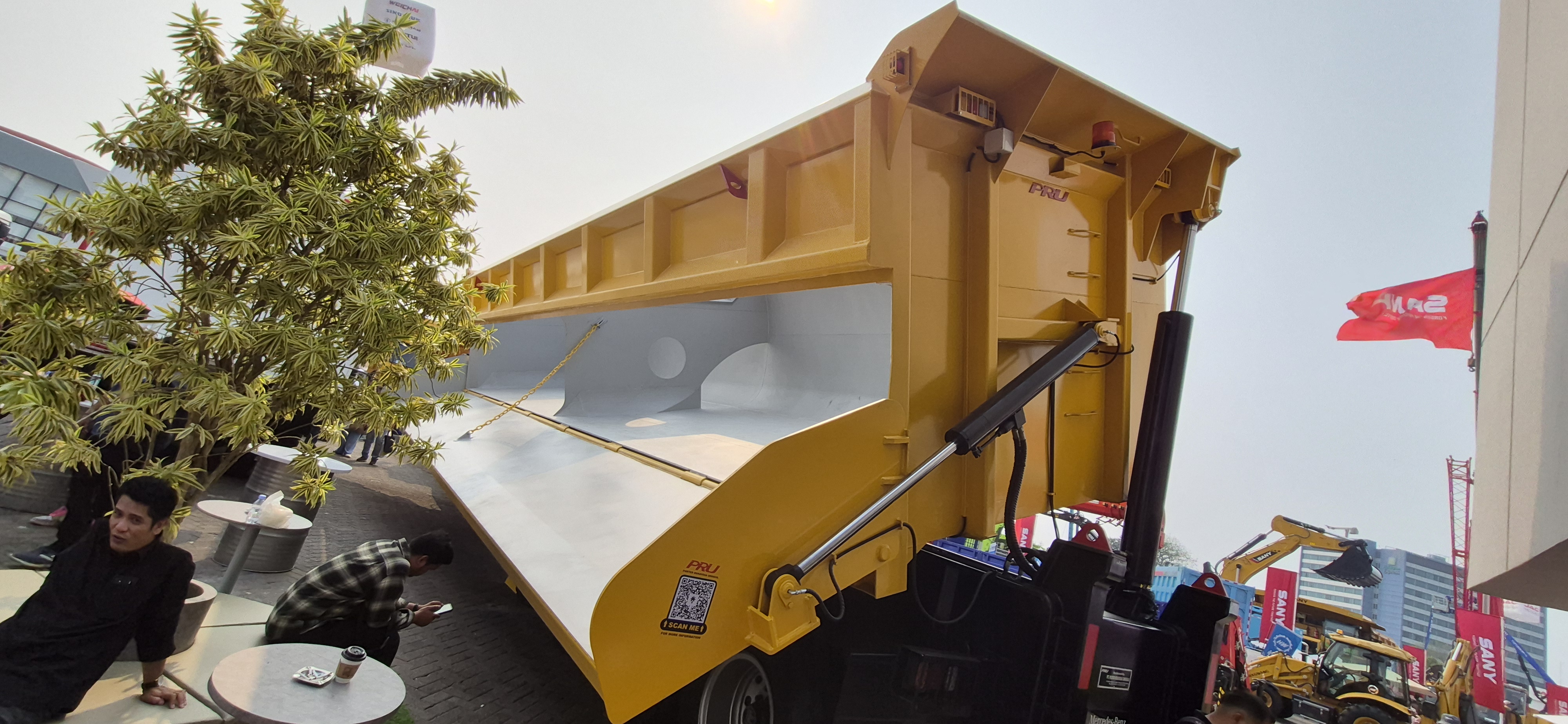 Material Lebih Kokoh Jadi Andalan Karoseri PRU Garap Side Dump untuk Truk Tambang