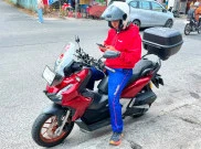 Masih Bandel Main HP Sambil Berkendara, Dengarkan Kata Instruktur