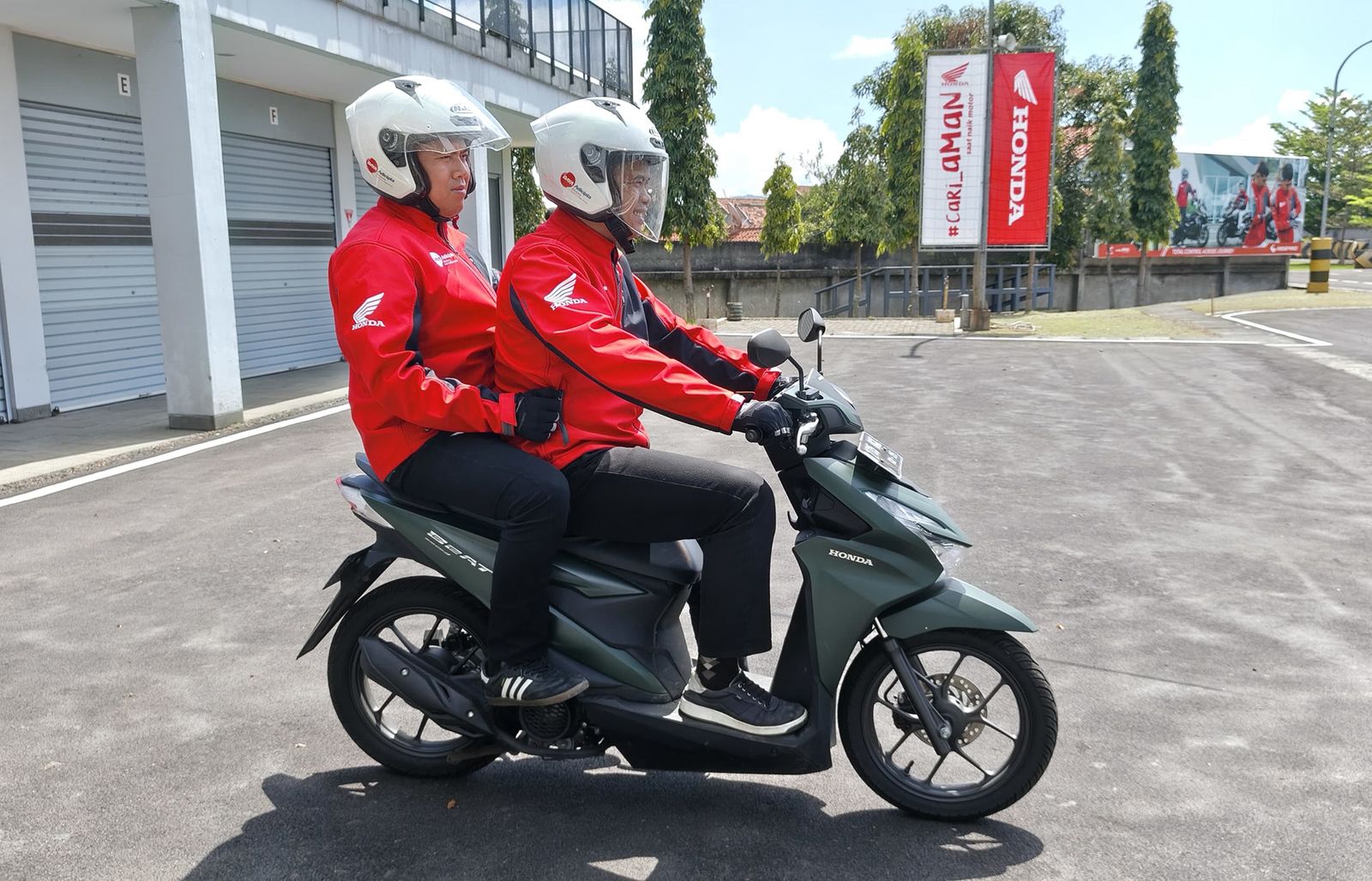 Boncengers Mudik Lebaran Dilarang Pegangan Behel Motor, Ini Alasannya