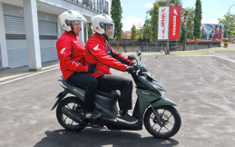 Boncengers Mudik Lebaran Dilarang Pegangan Behel Motor, Ini Alasannya