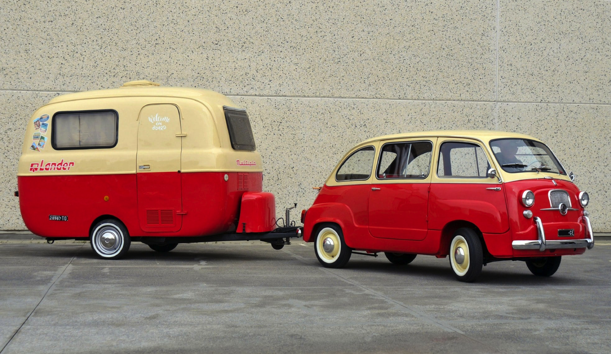 Pesona Fiat 600 Multipla 1959 Bergandengan dengan Trailer Lander Graziella 1975