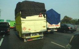 Lancarkan Lalin, Truk Bertonase Berat Dilarang Lewat Kalimalang