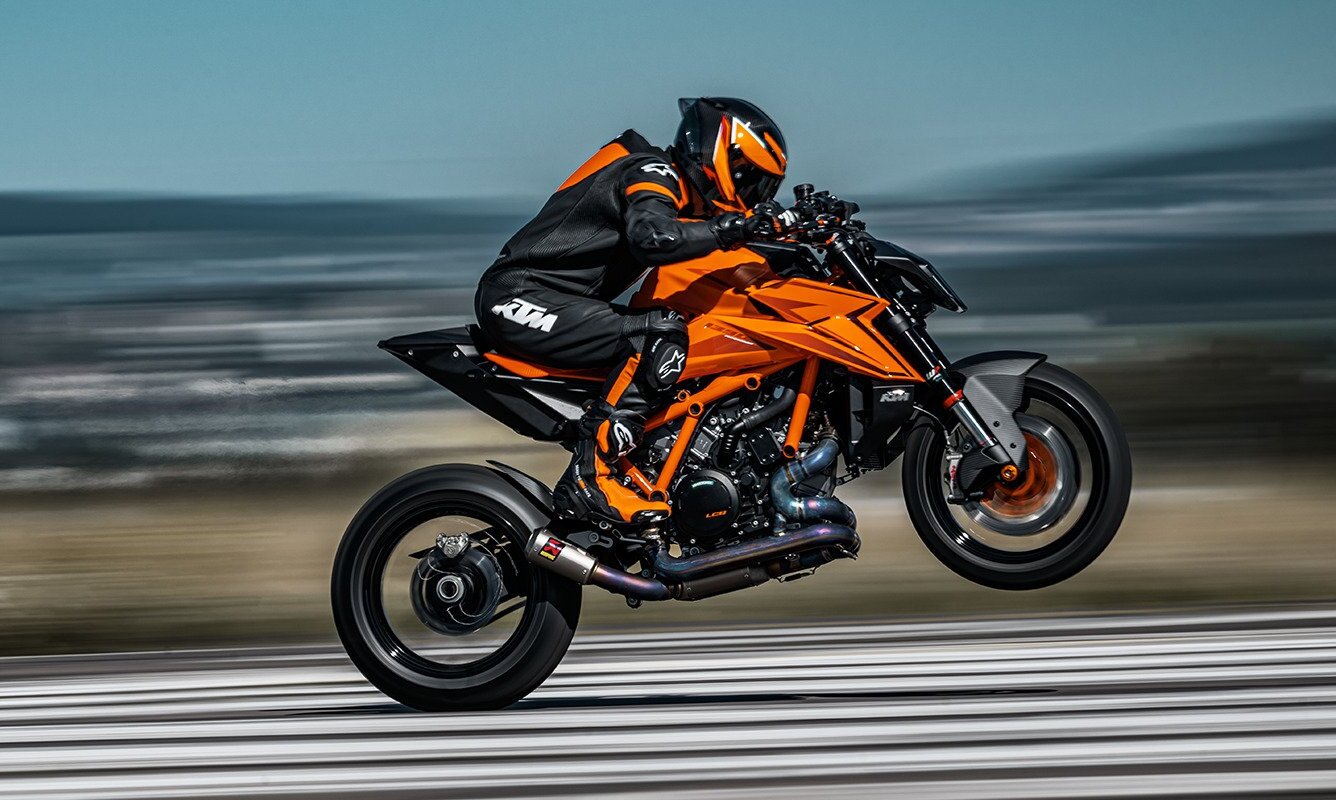 KTM 1390 Super Duke R Evo, Evolusi Gaya dan Desain Model 2024