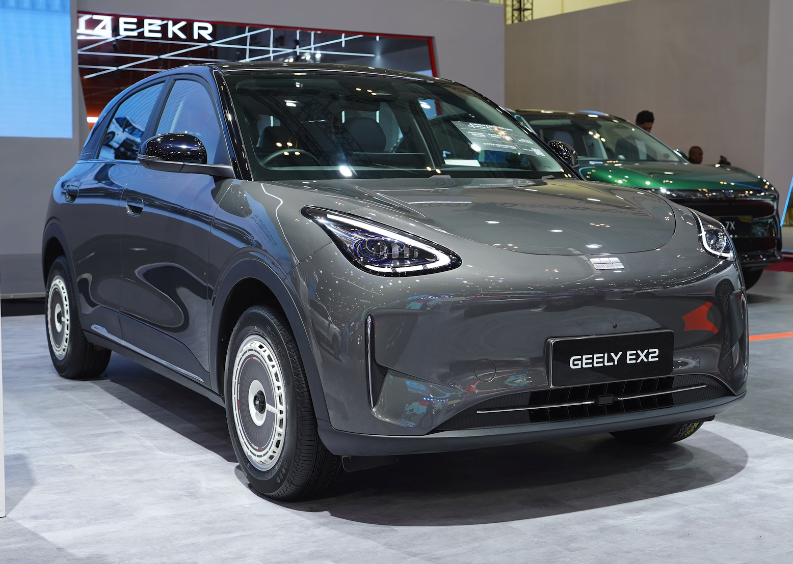 Geely EX2 Pamer Gaya Retro Futuristik Pakai Pelek Lokal, Bisa Jadi Inspirasi Nih!