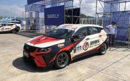 Geely Coolray Versi Racing Mengaspal di Mandalika, Ternyata Varian Manual!