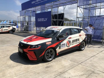 Geely Coolray Versi Racing Mengaspal di Mandalika, Ternyata Varian Manual!