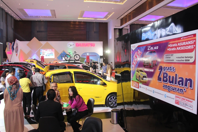 Tarik Pengunjung Di GIIAS Makassar, APM Boyong Artis Dan Gelar Promo