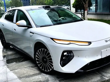 BYD Seal 08 Terungkap Jelang Peluncurannya di Cina