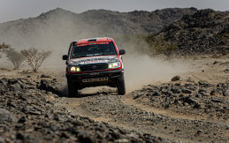 Julian Johan 'Menyala', Panjat Posisi di SS8 Rally Dakar 2026