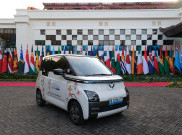 100 Mobil Listrik Wuling Air EV Ditugaskan Antar Para Petinggi Negara Asing di KTT AIS 2023 Bali