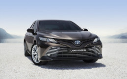 Toyota Camry Hybrid Bakal Meluncur di Eropa April Mendatang