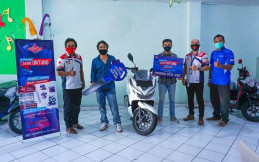 Sering Ganti Oli, Pria Ini Dapat Honda PCX