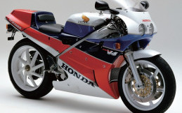 Program Honda RC30 Forever, Mendukung Pemilik Motor VFR750 di Eropa