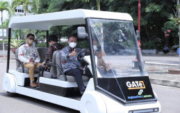 Mobil Listrik Buatan UGM Digunakan di Bandara International Yogyakarta