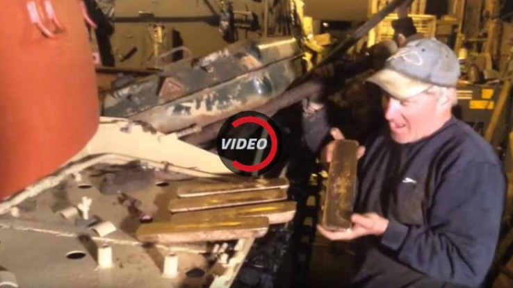 Mekanik Ini Temukan 5 Batang Emas di Tank Tentara Irak