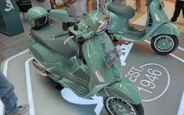 Vespa Sprint Edisi 80 Tahun Terbaru, Intip Galerinya