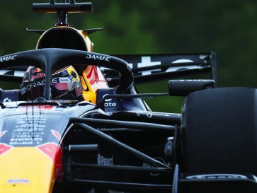 Berita F1: Red Bull Racing Sodorkan Kontrak Baru, Max Verstappen Masih Mau Pergi?
