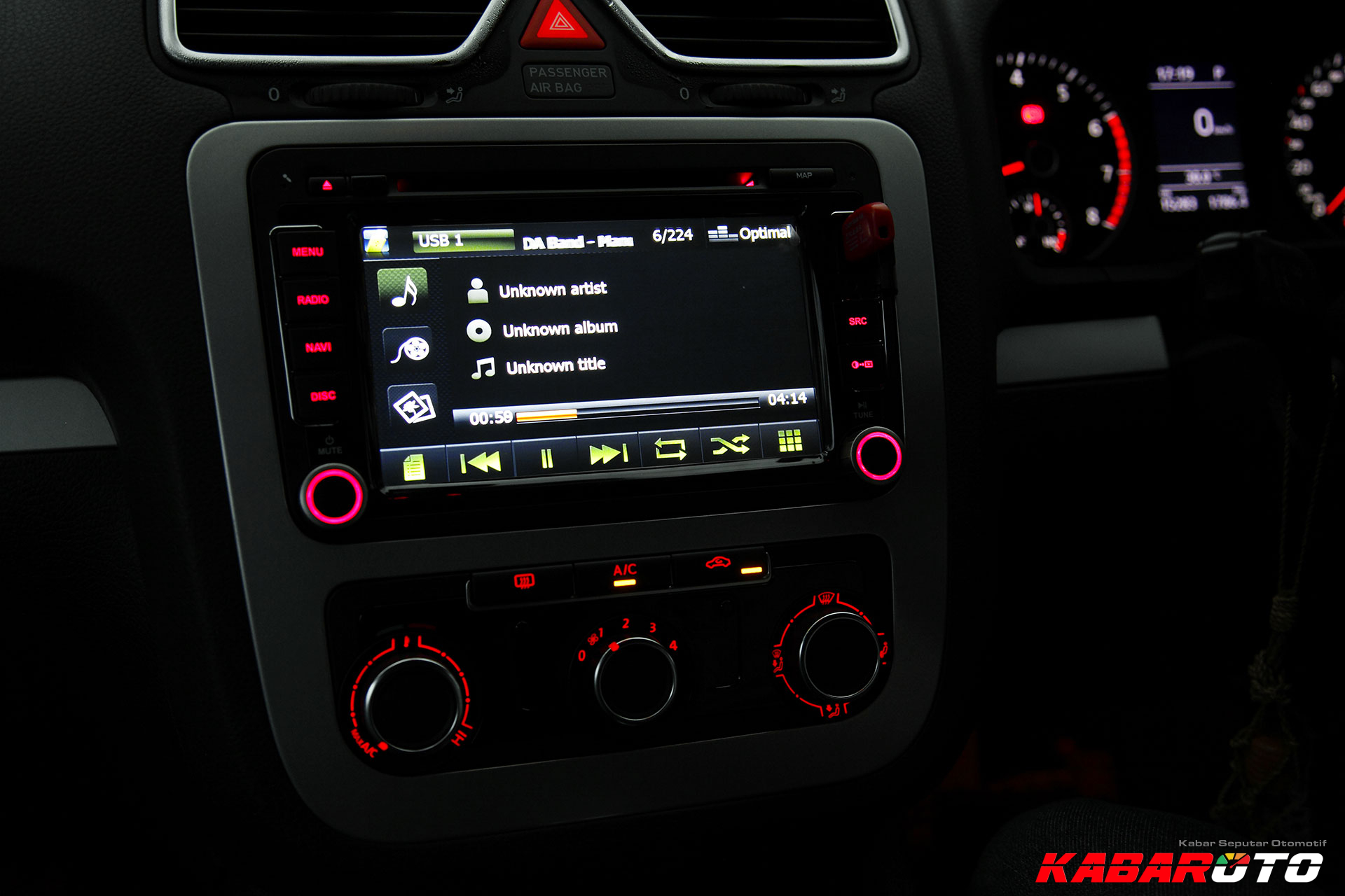Ganti Head Unit Aftermarket dengan Aman?  Ini Tipsnya