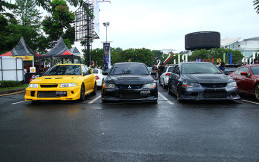 Cek Fitur Standar Mobil Agar Mumpuni Hadapi Musim Hujan!