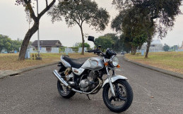 Ulasan Singkat Suzuki Thunder 250, Bukan Sekadar 'Penyedot BBM'