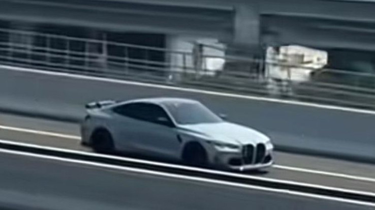 Wanita Geber BMW M4 Adu Kebut dengan Kereta Cepat di Tol MBZ 