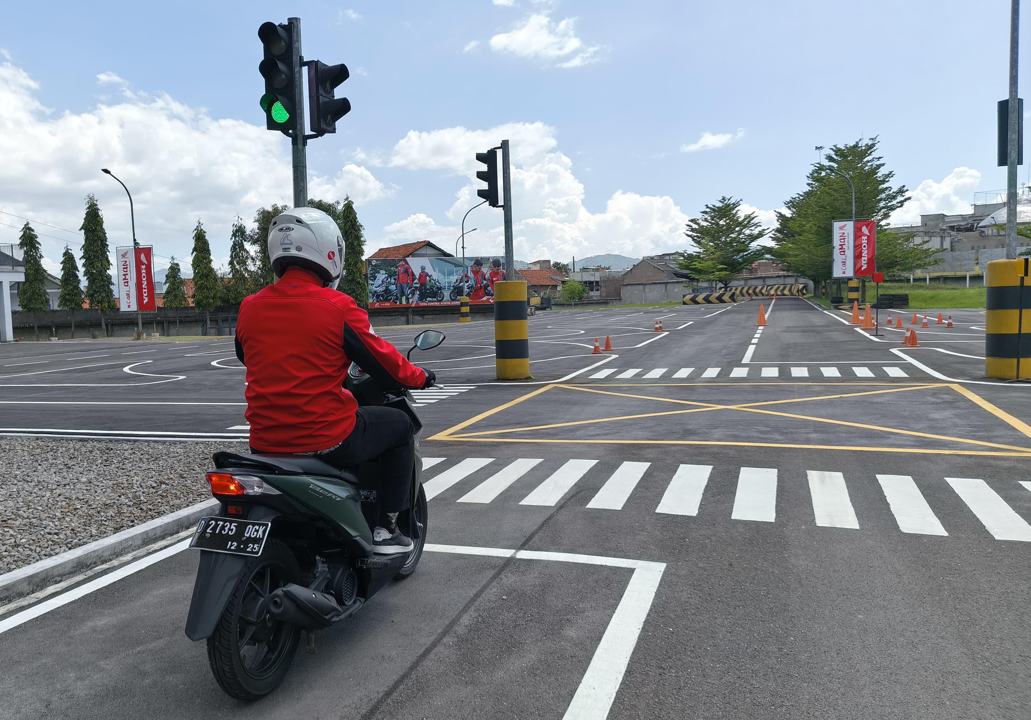 Cegah Celaka dalam Satu Detik di Persimpangan Saat Berkendara Mudik Lebaran