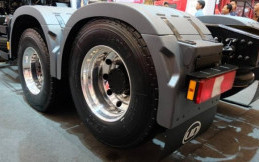 Bridgestone Luncurkan Ban Premium untuk Kendaraan Niaga