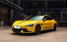 Xiaomi SU7 Ultra Sedan Listrik Tercepat, Mampu Melaju Hingga 630 Km