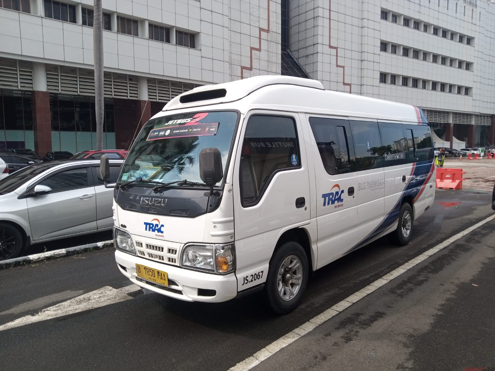 Jadwal Lengkap Shuttle Bus IIMS Hybrid 2022