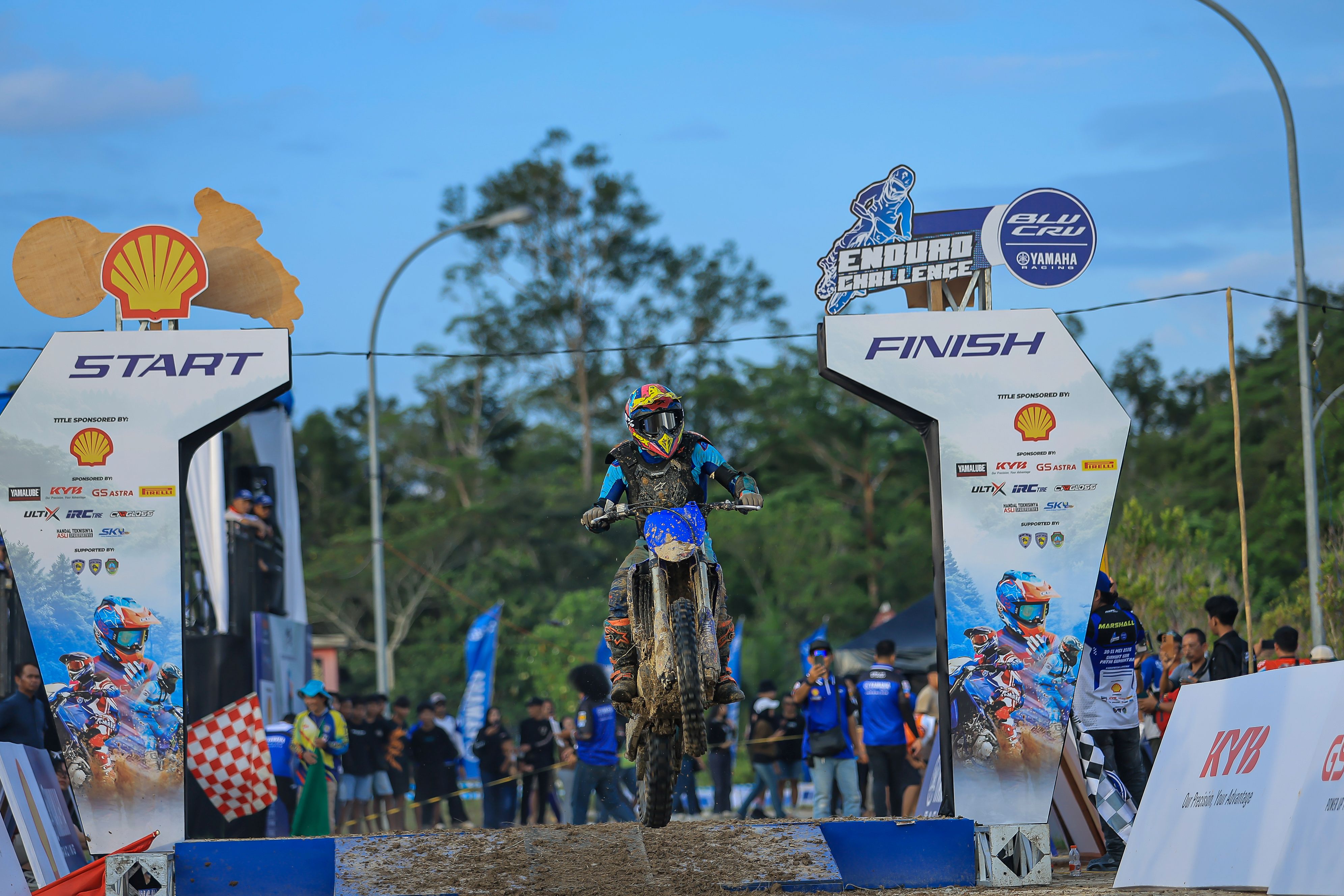 Shell BLU CRU Yamaha Enduro Challenge 2026 di Kabupaten Landak, Penonton Padati Lokasi