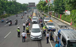 Berstatus Zona Kuning, Gubernur Jawa Timur Bagi-bagi 100 Motor Trail