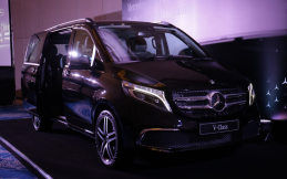 Mercedes-Benz V 250 Avantgarde Line Alami Penyegaran dengan Banderol Rp1,73 Miliar