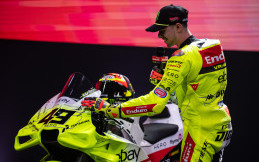 Valentino Rossi Targetkan Posisi Lima Besar Untuk VR46 Racing Team di MotoGP 2025