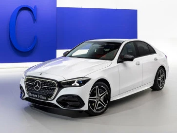 Mercedes-Benz C-Class 2027 Resmi Bersolek, Usung Sistem MB.OS dan Gril Menyala