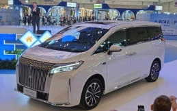 Galeri GWM Wey G9 Hi4 yang Resmi Melantai di Indonesia