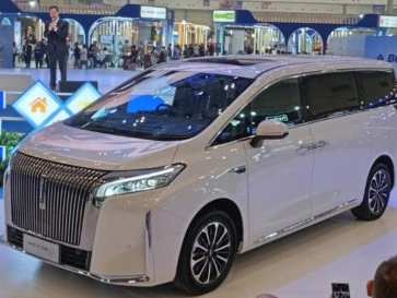 Galeri GWM Wey G9 Hi4 yang Resmi Melantai di Indonesia