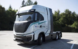 Toyota dan IVECO Kolaborasikan Truk Hidrogen S-eWay Fuel Cell