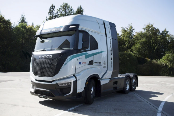 Toyota dan IVECO Kolaborasikan Truk Hidrogen S-eWay Fuel Cell