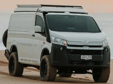 Toyota HiAce 4x4 Paling Buas Siap Terabas Medan Ekstrem, Land Cruiser Lewat!