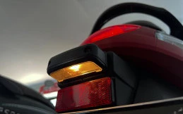 Ketahui Fungsi Lampu Penerang Pelat Nomor Belakang Sepeda Motor