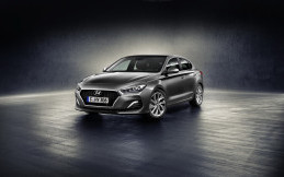 Hyundai i30 Fastback Resmi Diluncurkan